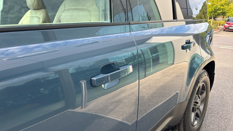 Land Rover Defender 2.0 D240 HSE 110 5dr Auto [6 Seat] Diesel Estate